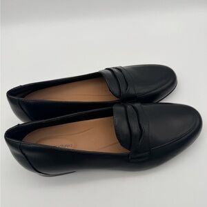 CLARKS Women's Un Blush Go Penny Loafer Black Leather Size 7 M